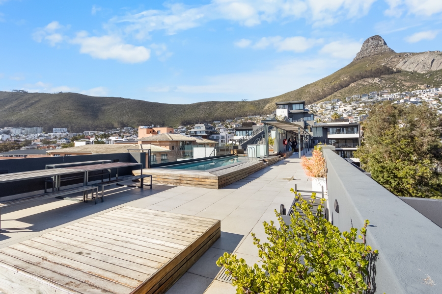 2 Bedroom Property for Sale in Sea Point Western Cape